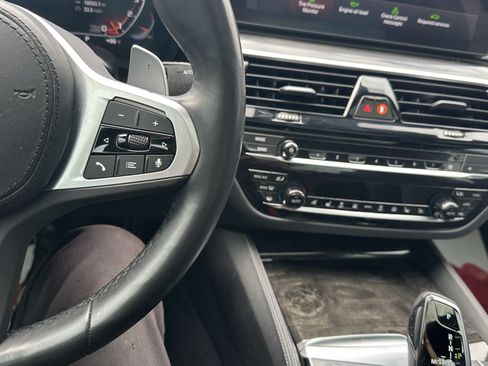 Used 2023 BMW M550i xDrive w/ Executive Package AWD/4WD image 21