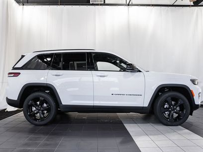 New 2025 Jeep Grand Cherokee Altitude