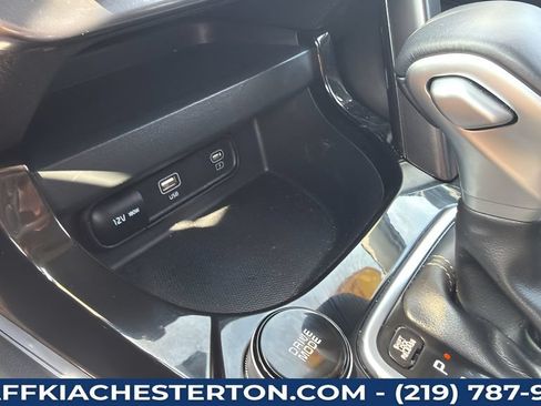 Used 2025 Kia Seltos S AWD/4WD image 39