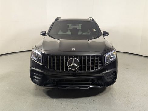 Used 2021 Mercedes-Benz GLB 35 AMG 4MATIC image 2