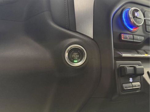 Used 2020 GMC Sierra 1500 SLE w/ SLE Value Package image 40