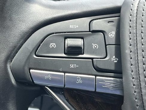 Used 2022 Cadillac Escalade Sport Platinum w/ LPO, ONYX Package AWD/4WD image 36