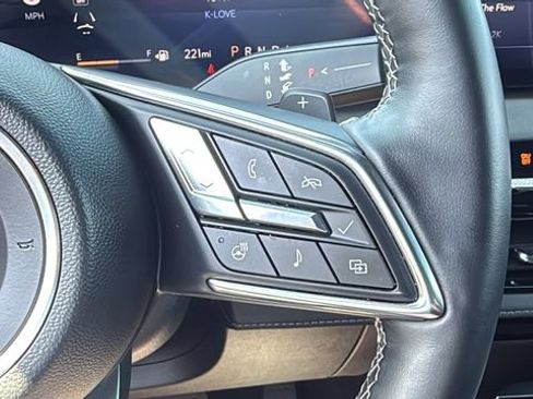 Used 2025 Buick Enclave Preferred FWD image 18