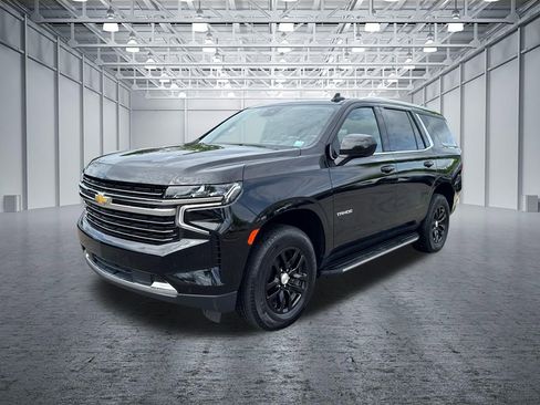 Used 2024 Chevrolet Tahoe LT RWD image 3