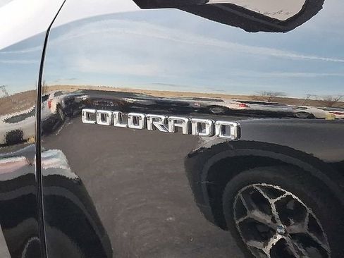 Used 2024 Chevrolet Colorado ZR2 w/ ZR2 Convenience Package III image 33