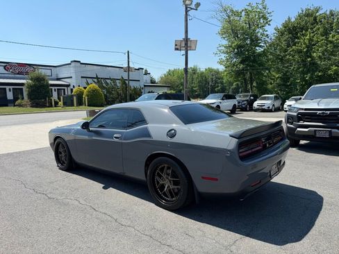 Used 2017 Dodge Challenger R/T w/ Quick Order Package 28P T/A RWD image 5