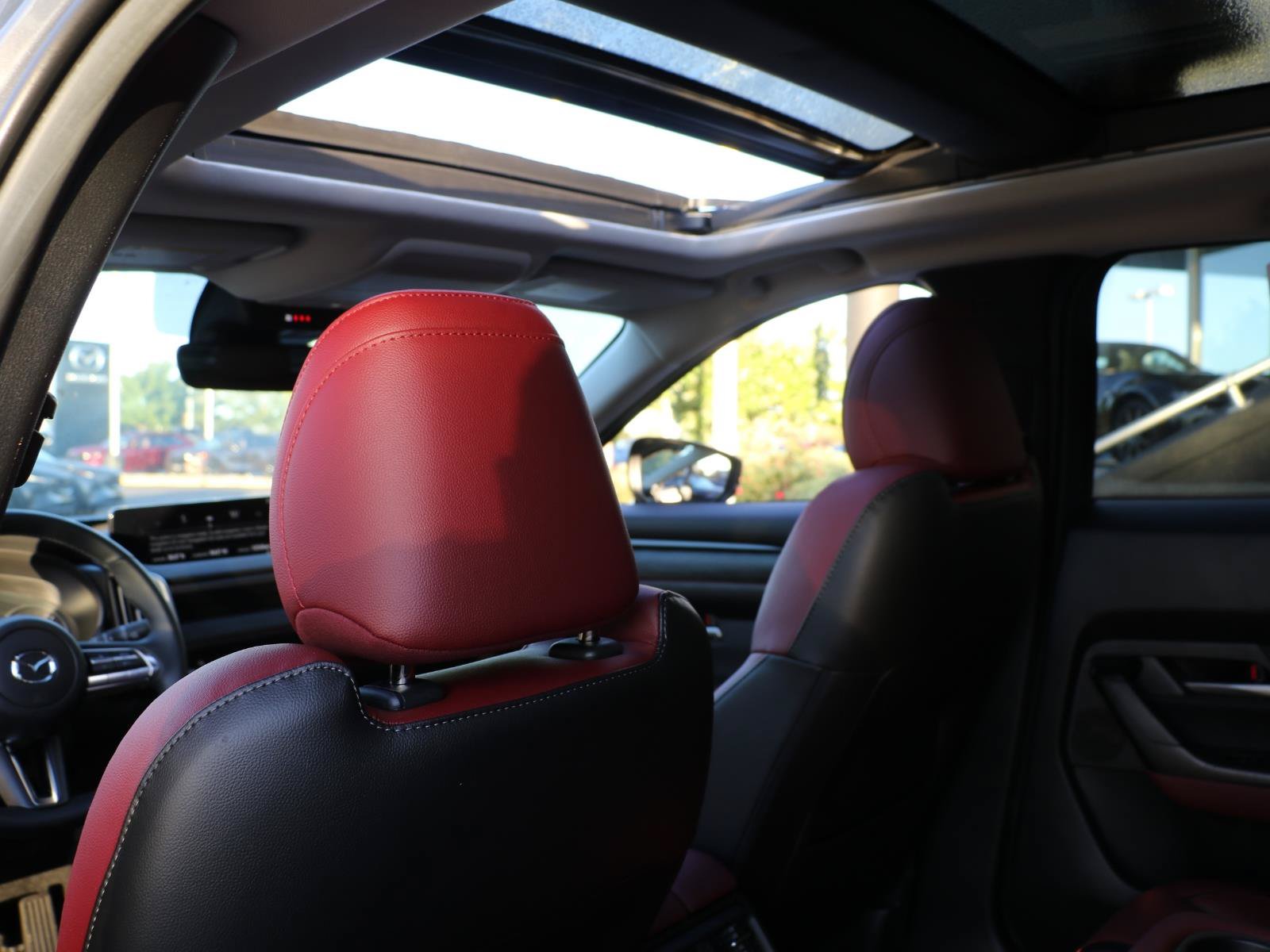 Certified 2026 MAZDA CX-50 AWD 2.5 Hybrid w/ Premium Pkg image 11