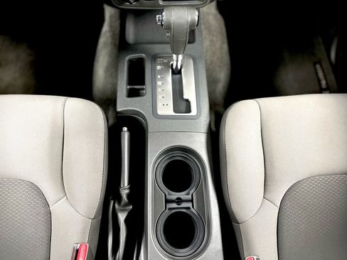 Used 2014 Nissan Xterra S image 31