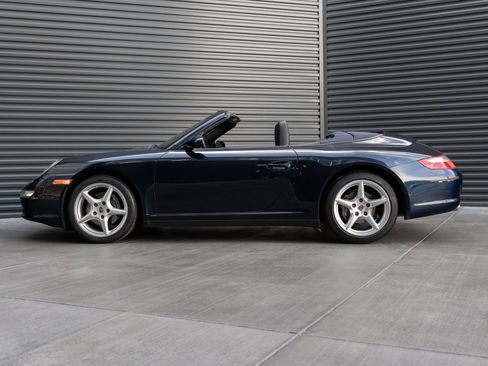 Used 2006 Porsche 911 Carrera 4 AWD/4WD image 2