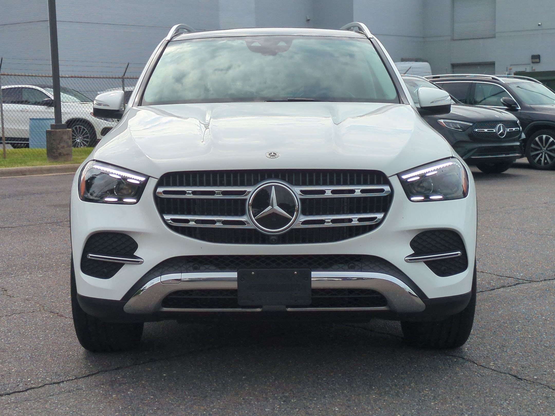 Used 2026 Mercedes-Benz GLE 450e 4MATIC image 8