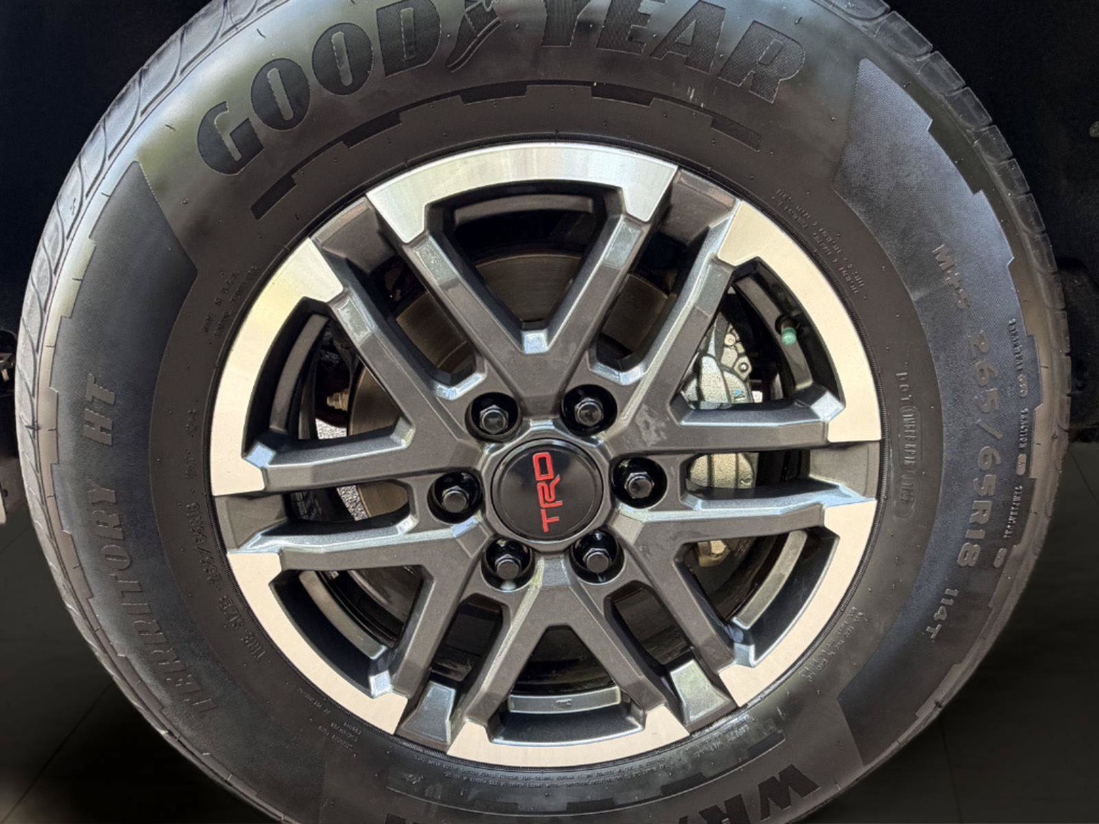 Used 2024 Toyota Tacoma TRD Sport w/ TRD Sport Upgrade Package RWD image 10