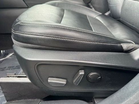 Used 2020 Ford Escape Titanium image 27