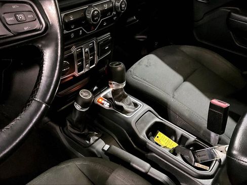 Used 2021 Jeep Wrangler Unlimited Sport AWD/4WD image 13