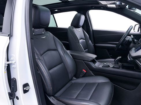 Used 2023 Cadillac XT4 Sport w/ LPO, Onyx Lite Package FWD image 35