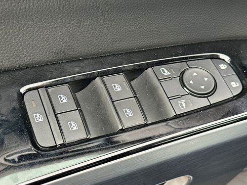 New 2026 Nissan Pathfinder SL image 13