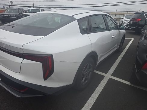 Used 2025 Kia K4 LXS FWD image 4