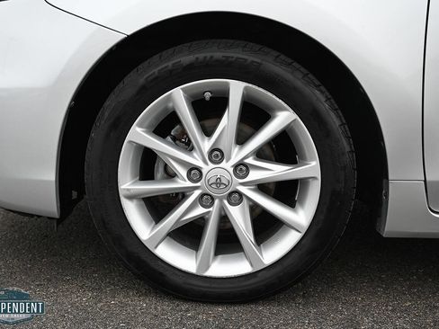 Used 2012 Toyota Prius V Two image 7