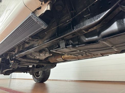 Used 2020 Ford F350 Lariat w/ Chrome Package image 44