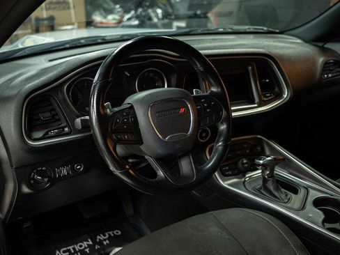 Used 2021 Dodge Challenger R/T image 9