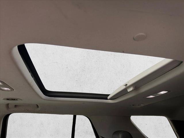 Used 2021 Chevrolet Traverse RS w/ LPO, Floor Liner Package AWD/4WD image 18