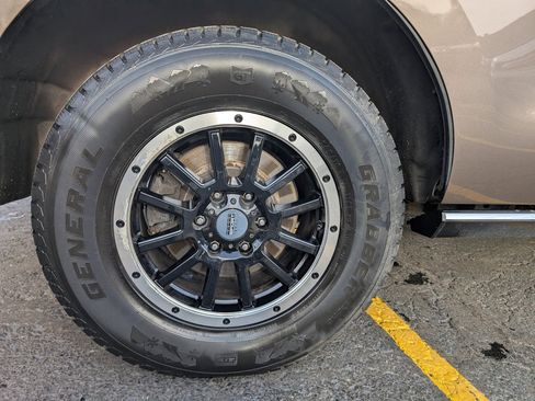 Used 2019 Ford Expedition Limited w/ Equipment Group 302A image 9