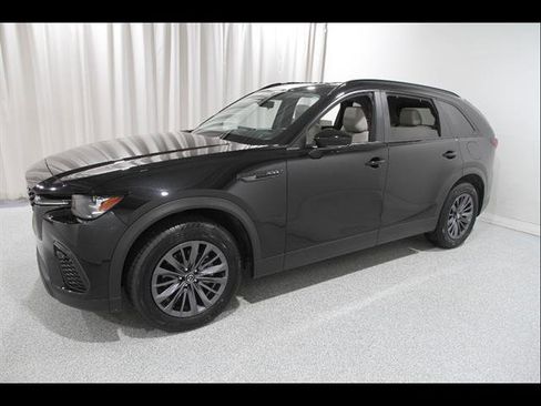 Certified 2025 MAZDA CX-70 3.3 Turbo w/ Preferred Package AWD/4WD image 3