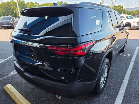 Used 2023 Chevrolet Traverse LT w/ LPO, Cargo Package AWD/4WD image 5