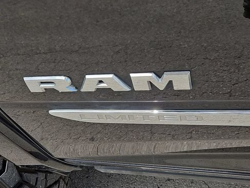 Used 2025 RAM 2500 Limited AWD/4WD image 16