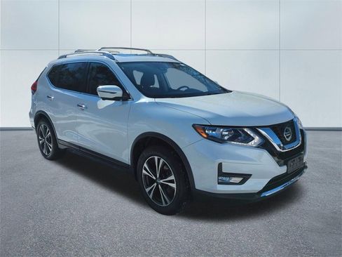Used 2020 Nissan Rogue SV w/ Sun & Sound Touring Package image 1