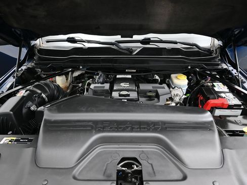 Used 2020 RAM 2500 Laramie AWD/4WD image 8