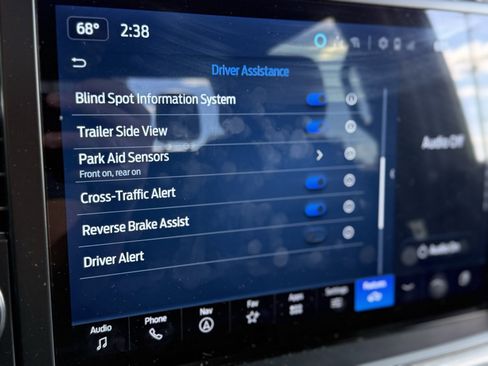 Used 2024 Ford F150 Lariat w/ Equipment Group 502A High image 27