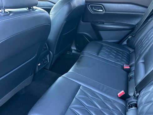 Certified 2021 Nissan Rogue Platinum image 12