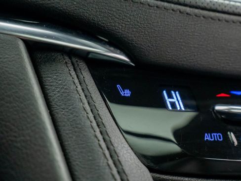 Certified 2022 Cadillac XT5 Premium Luxury w/ Technology Package image 26