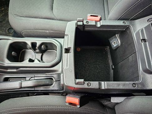 Certified 2022 Jeep Gladiator Willys image 26