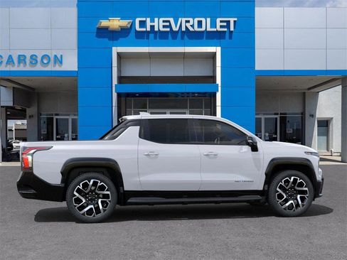 New 2025 Chevrolet Silverado EV RST image 5