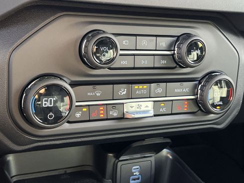 New 2025 Ford Bronco Outer Banks image 21