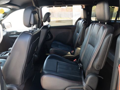 Used 2012 Dodge Grand Caravan R/T w/ Driver Convenience Group image 22