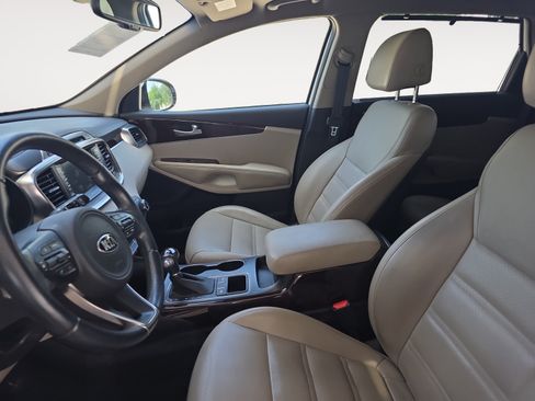 Used 2017 Kia Sorento EX w/ EX Premium Package FWD image 21