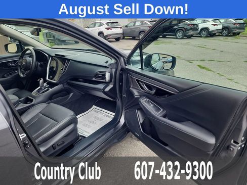 Used 2025 Subaru Outback Limited AWD/4WD image 32