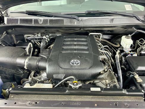 Used 2014 Toyota Sequoia Platinum AWD/4WD image 36
