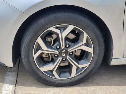 Used 2020 Kia Forte LXS image 10