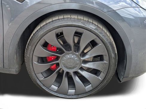 Used 2022 Tesla Model Y Performance AWD/4WD image 12