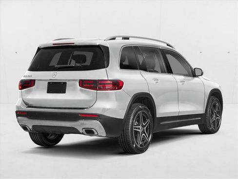 New 2026 Mercedes-Benz GLB 250 4MATIC image 2