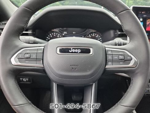 Used 2025 Jeep Compass Limited AWD/4WD image 21