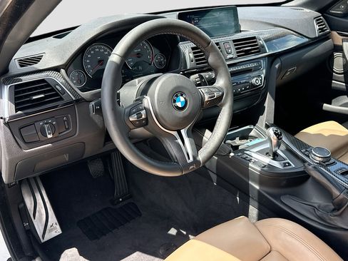 Used 2016 BMW M4 Convertible RWD image 9