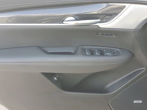 Certified 2024 Cadillac XT6 Sport w/ Technology Package AWD/4WD image 11