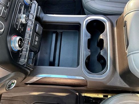 Used 2020 GMC Sierra 1500 SLT image 19