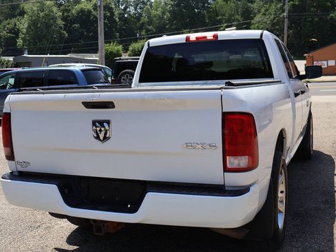 Used 2017 RAM 1500 Express w/ Express Value Package AWD/4WD image 9