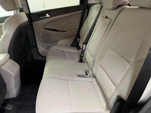 Used 2019 Hyundai Tucson SE image 12
