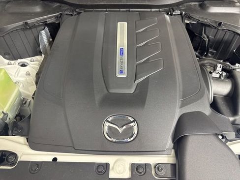 Used 2024 MAZDA CX-90 Plug-In Hybrid w/ Premium Pkg image 9